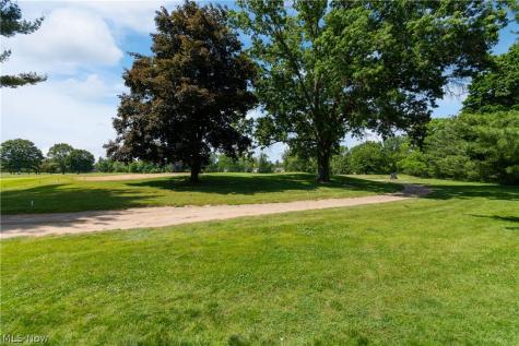 3954 Townhouse Lane Uniontown OH 44685