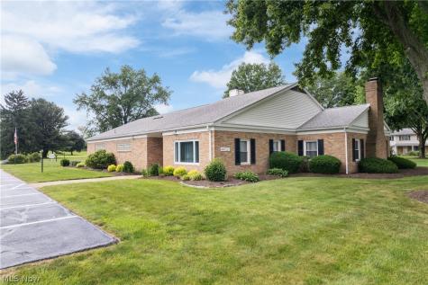 3954 Townhouse Lane Uniontown OH 44685