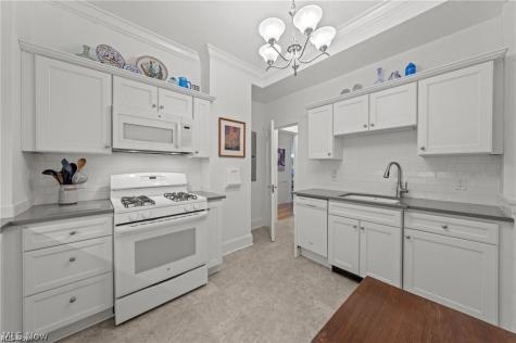 13605 Shaker Boulevard Cleveland OH 44120