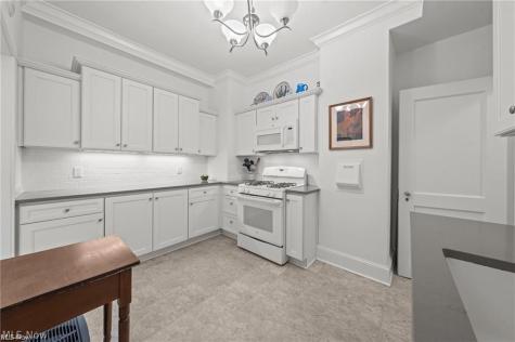 13605 Shaker Boulevard Cleveland OH 44120