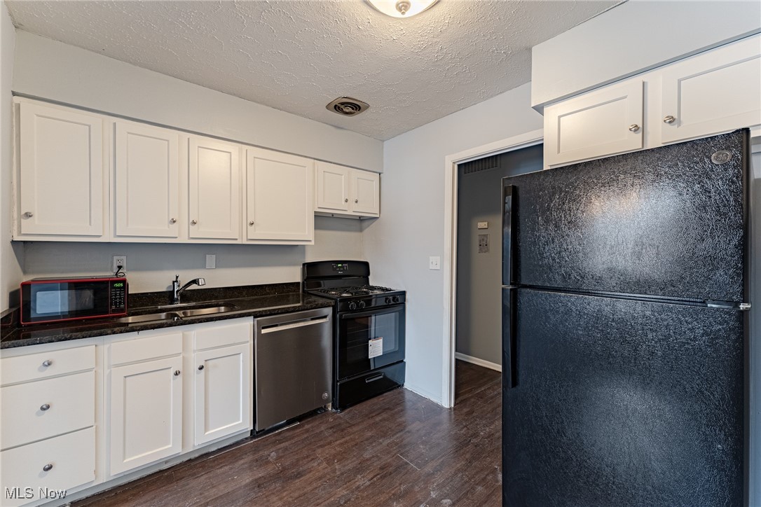 3271 Warrensville Center Road Shaker Heights OH 44122