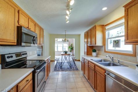 1488 Waters Edge Drive Akron OH 44313