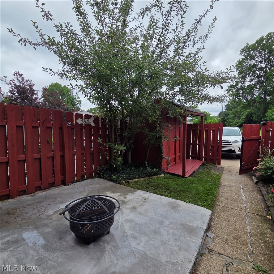 5975 Glenway Drive Brook Park OH 44142