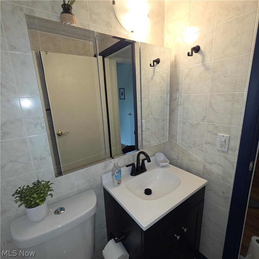 5975 Glenway Drive Brook Park OH 44142