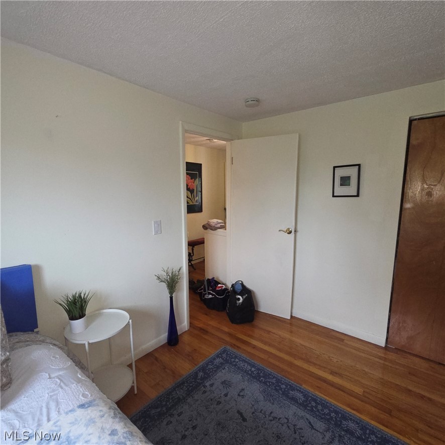 5975 Glenway Drive Brook Park OH 44142
