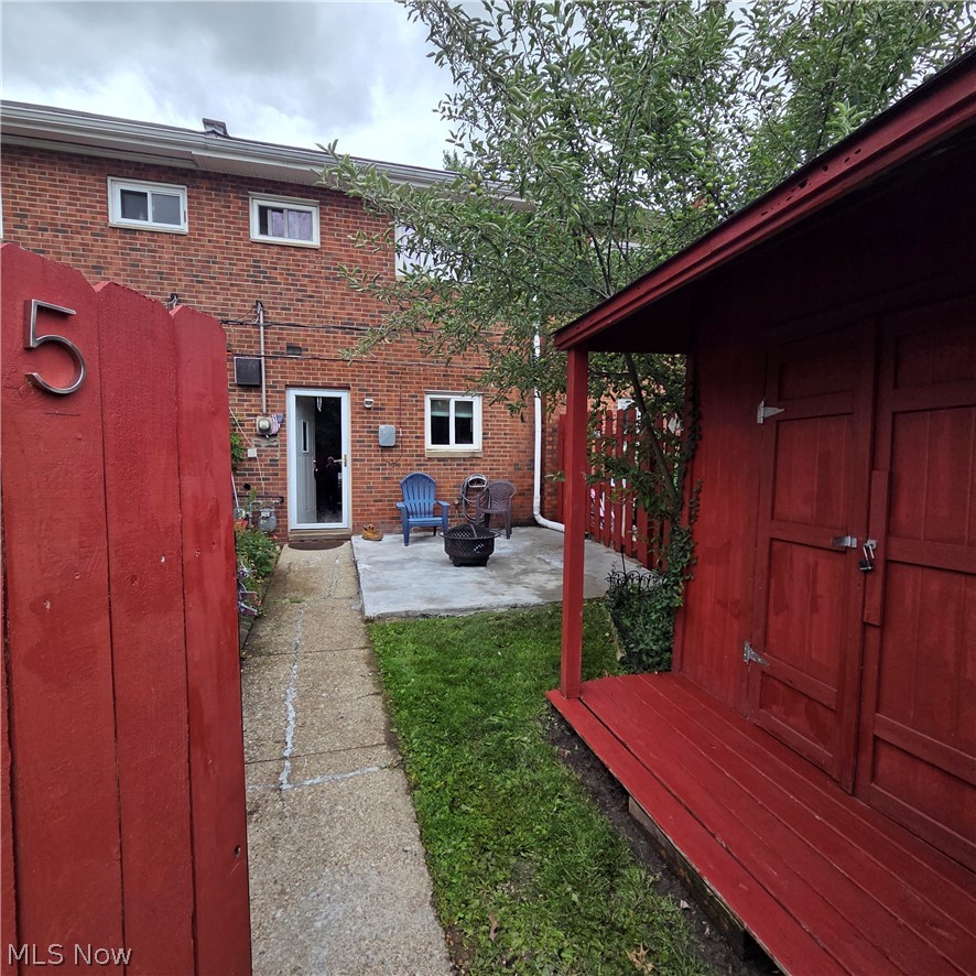 5975 Glenway Drive Brook Park OH 44142