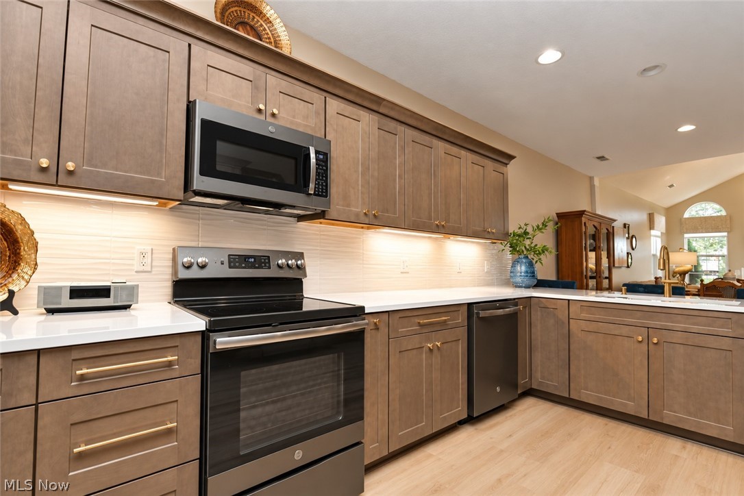 246 Sandover Drive Aurora OH 44202