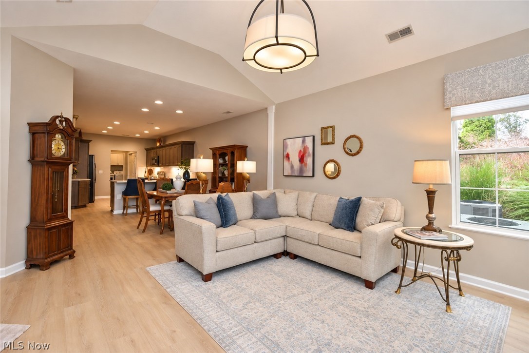 246 Sandover Drive Aurora OH 44202