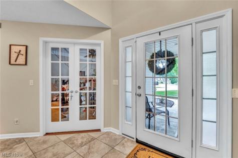 309 Lake Breeze Cove Eastlake OH 44095