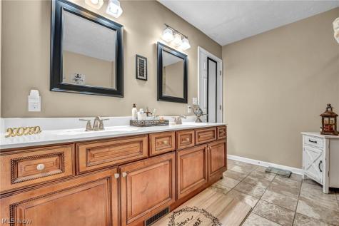 309 Lake Breeze Cove Eastlake OH 44095
