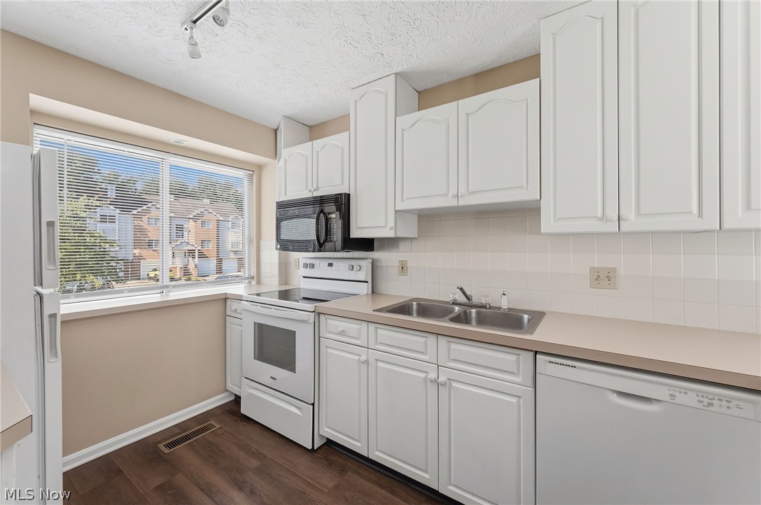 361 Village Pointe Drive Akron OH 44313