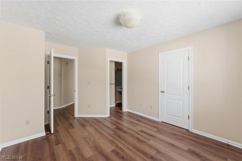 361 Village Pointe Drive Akron OH 44313