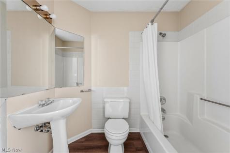 361 Village Pointe Drive Akron OH 44313