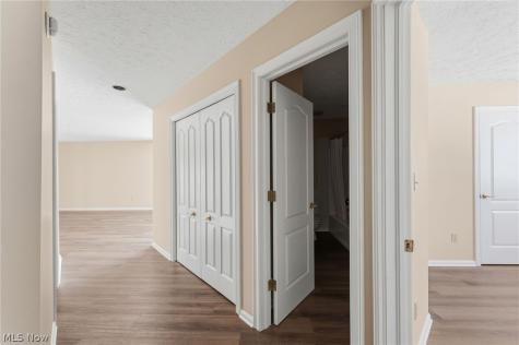 361 Village Pointe Drive Akron OH 44313
