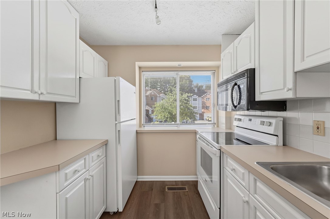 361 Village Pointe Drive Akron OH 44313