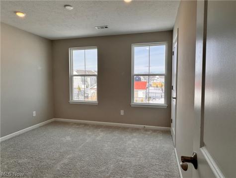 945-2 Memory Lane Aurora OH 44202