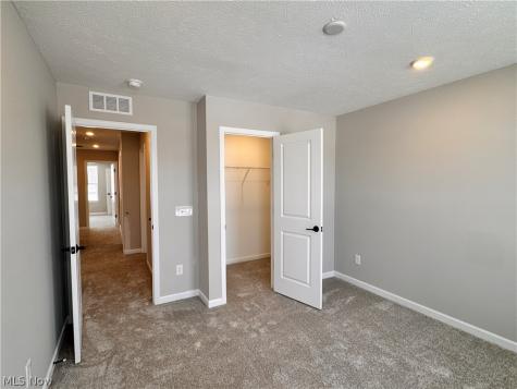 945-2 Memory Lane Aurora OH 44202