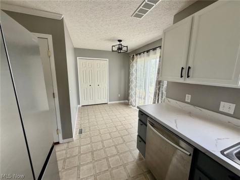 967 Penn Place Painesville OH 44077