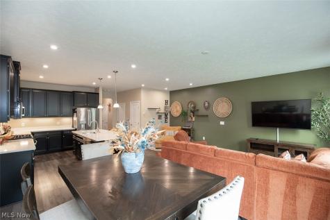 1165 Meadow Run Copley OH 44321