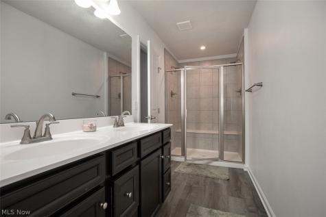 1165 Meadow Run Copley OH 44321