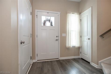 1165 Meadow Run Copley OH 44321