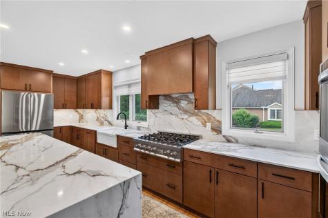 5174 Sea Pines Circle NW Canton OH 44718