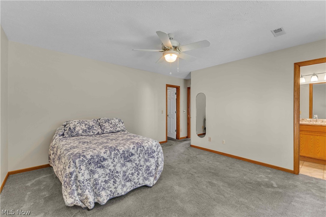 406 Oleander Oval Madison OH 44057