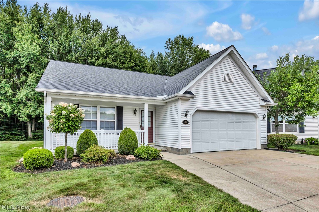 406 Oleander Oval Madison OH 44057