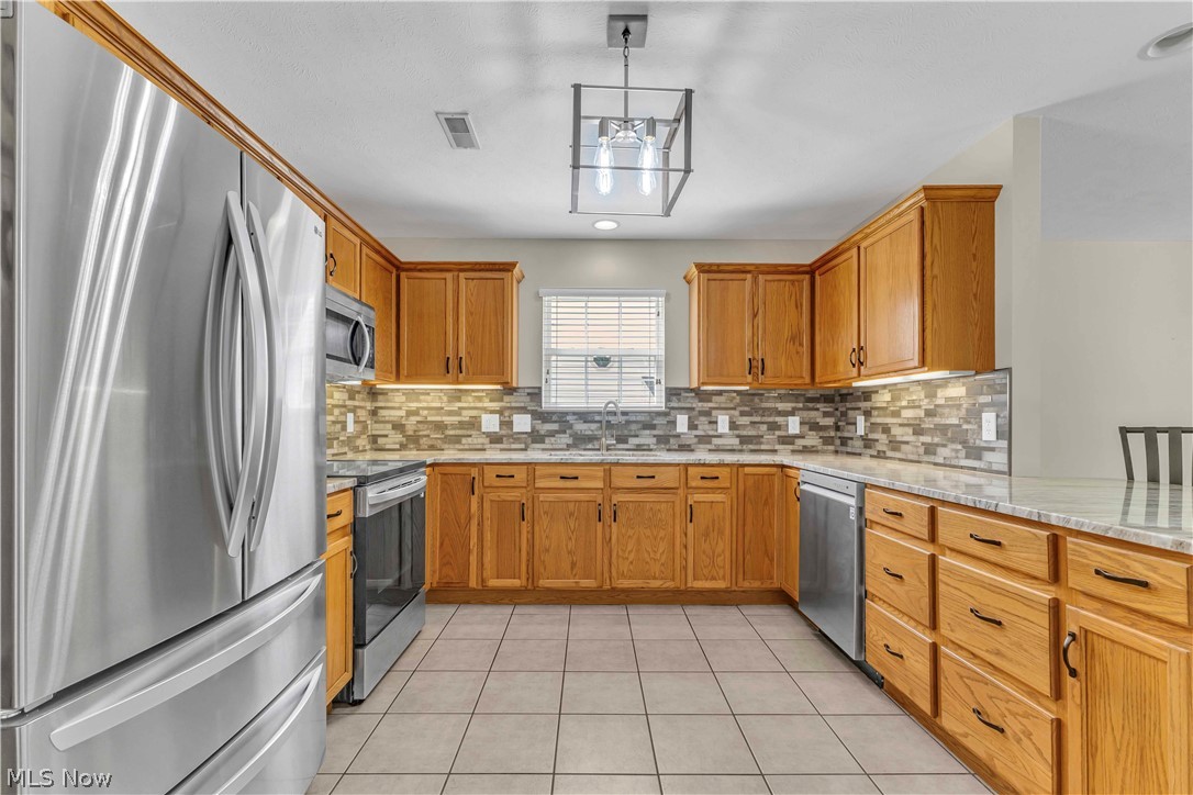 406 Oleander Oval Madison OH 44057