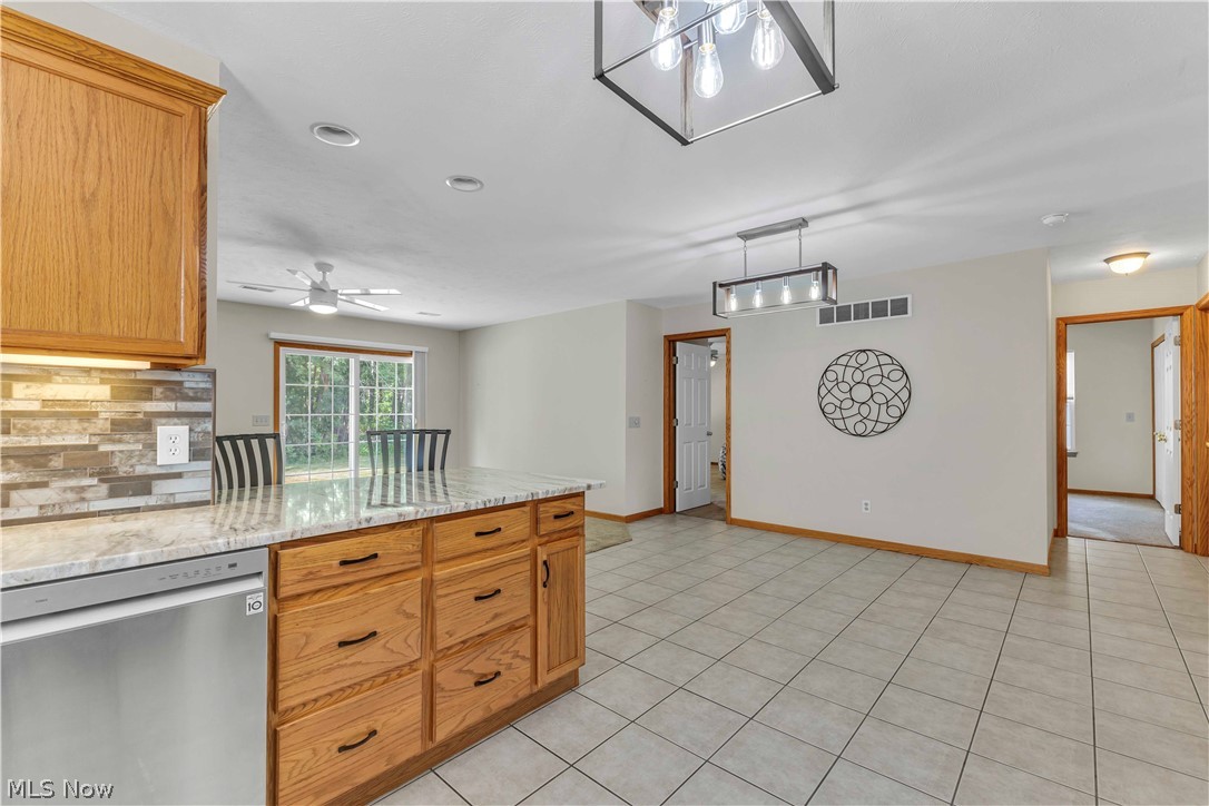 406 Oleander Oval Madison OH 44057