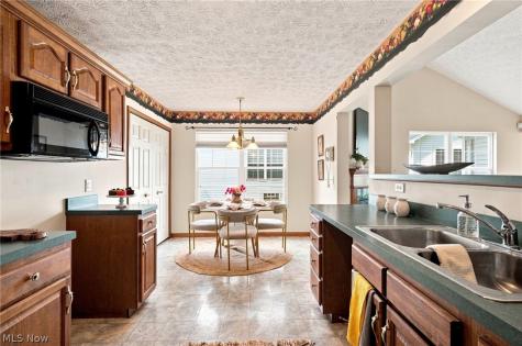 30890 Iris Court North Olmsted OH 44070