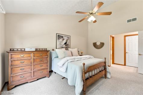 30890 Iris Court North Olmsted OH 44070