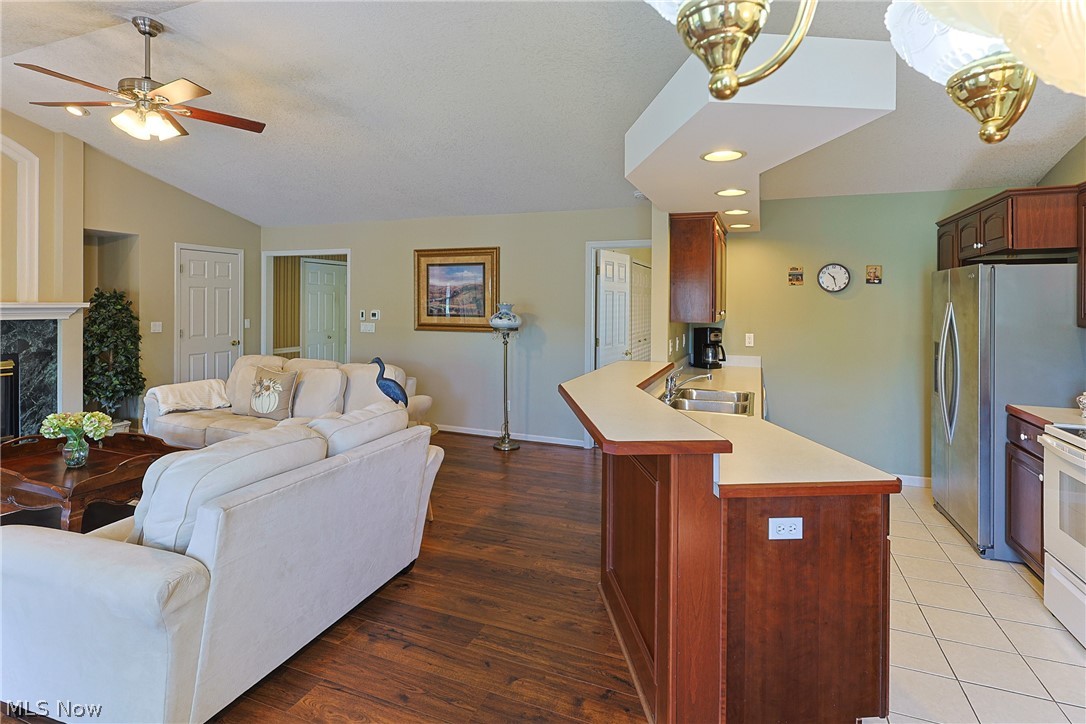 2116 Lakefield Drive Huron OH 44839