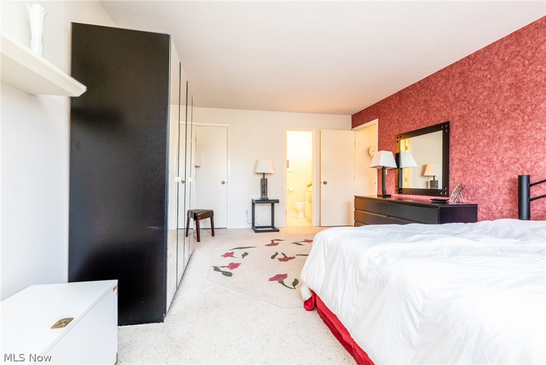 2112 Acacia Park Drive Lyndhurst OH 44124