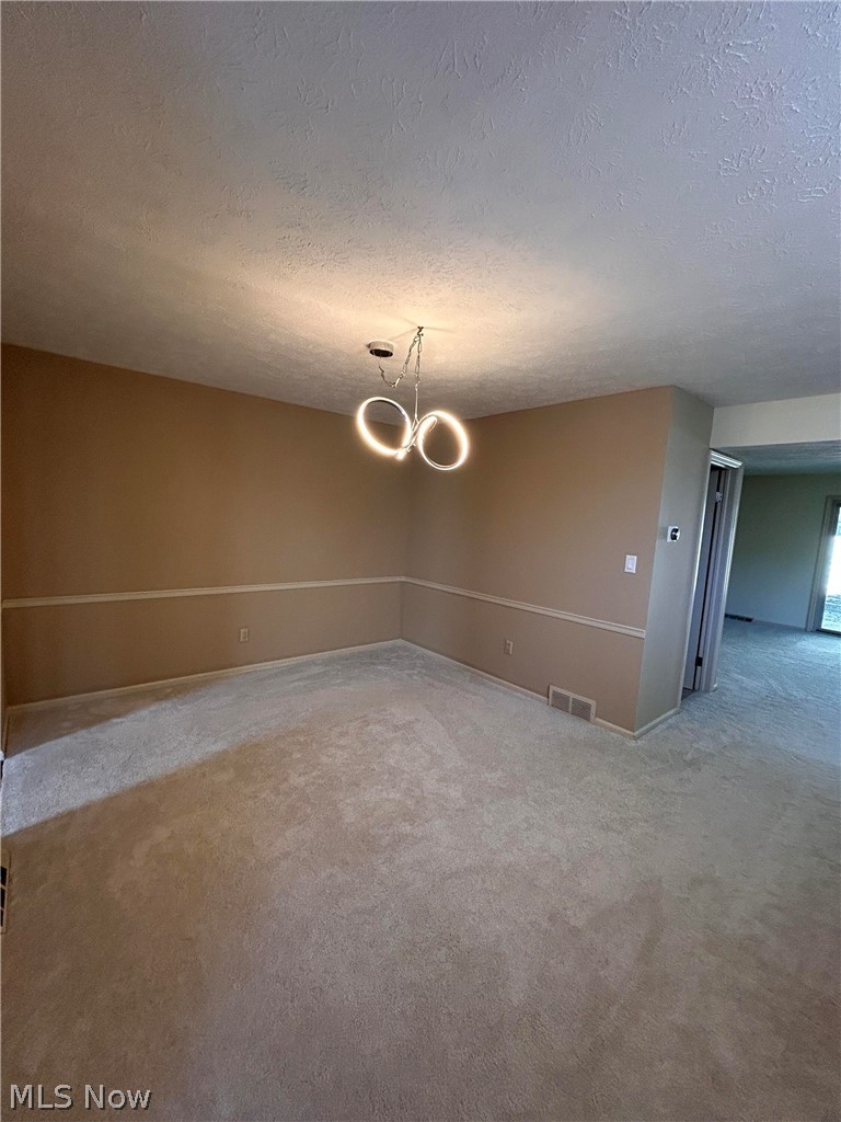 6855 W Fitzwater Road Brecksville OH 44141