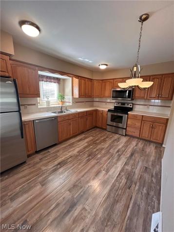 6855 W Fitzwater Road Brecksville OH 44141