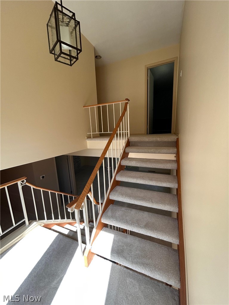 6855 W Fitzwater Road Brecksville OH 44141