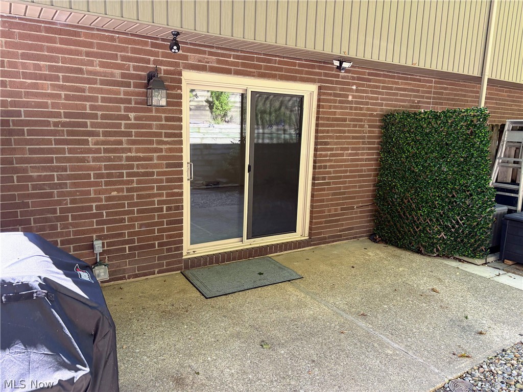 6855 W Fitzwater Road Brecksville OH 44141