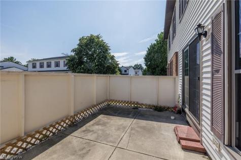 6494 Liberty Bell Drive Brook Park OH 44142