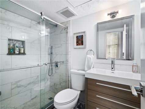 408 W Saint Clair Avenue Cleveland OH 44113