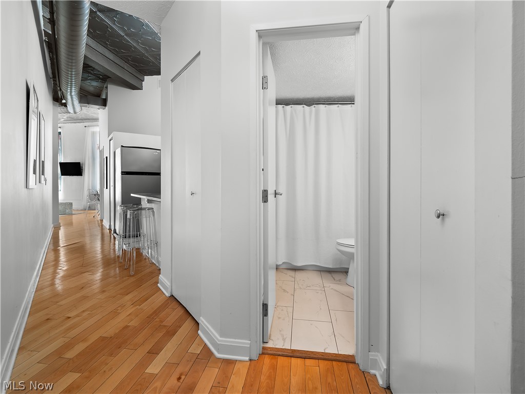 408 W Saint Clair Avenue Cleveland OH 44113