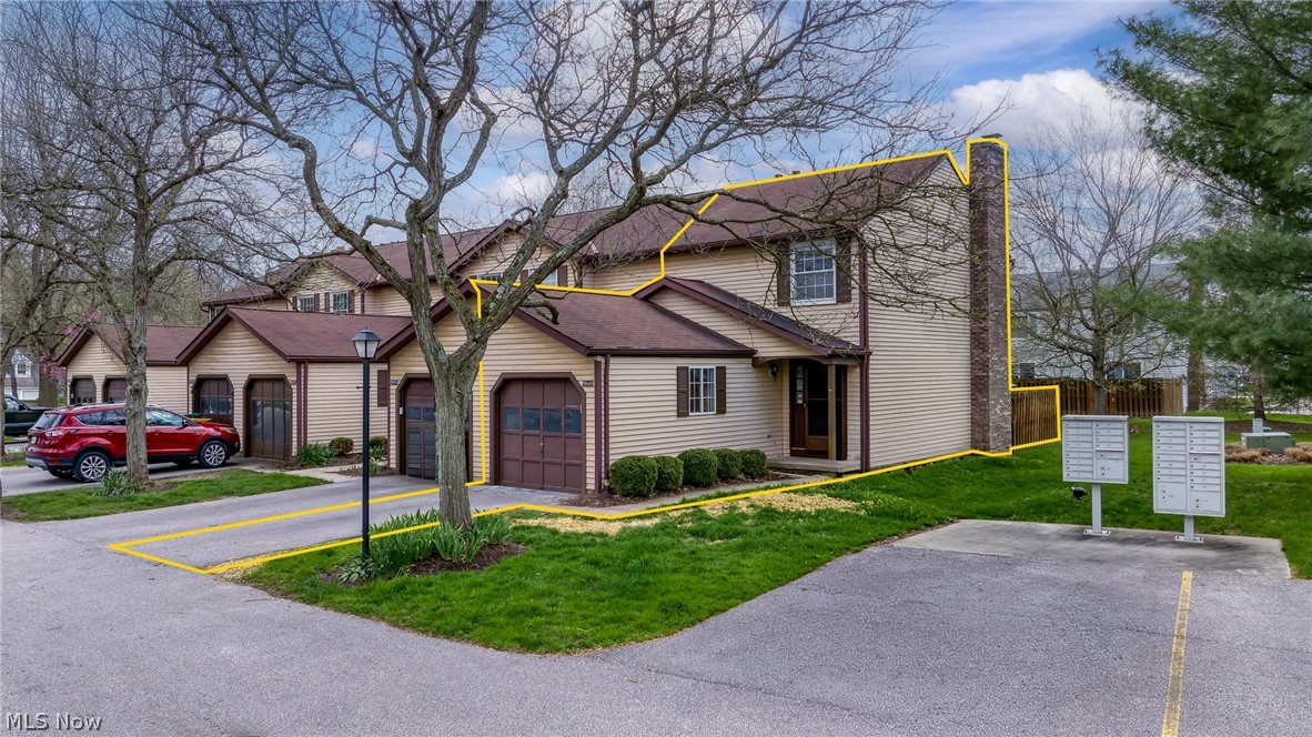 9648 E Idlewood Drive Twinsburg OH 44087