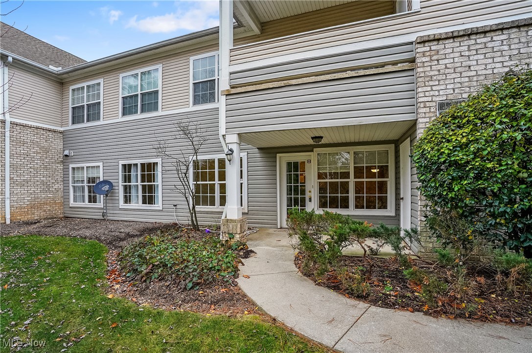 522 Robinwood Lane Copley OH 44321