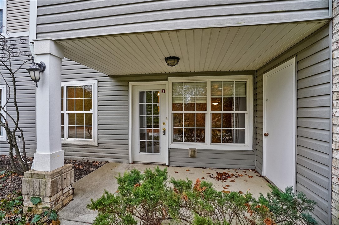 522 Robinwood Lane Copley OH 44321