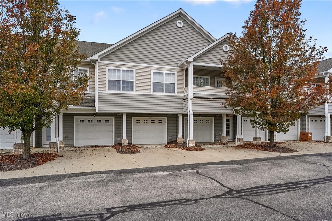 522 Robinwood Lane Copley OH 44321