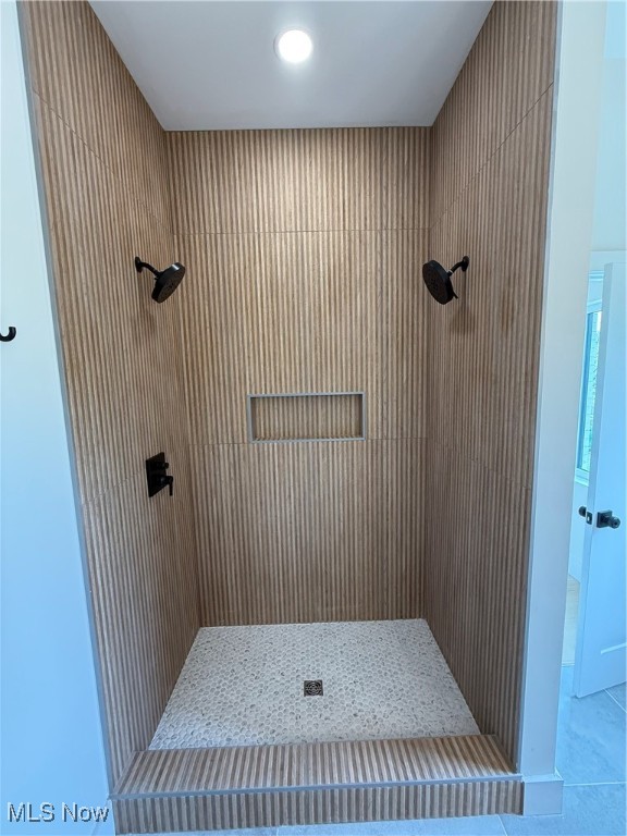 2145 Columbus Road Cleveland OH 44113