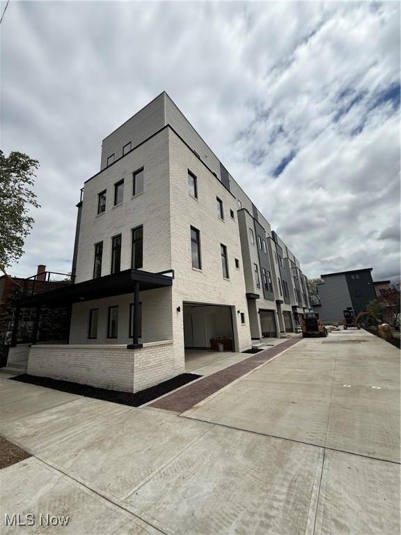 2145 Columbus Road Cleveland OH 44113