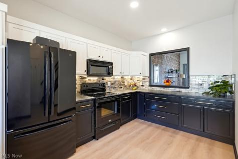 4518 Amberidge Avenue NW Canton OH 44708