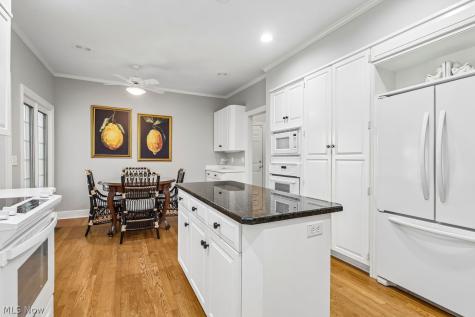 2256 Pebble Cove Westlake OH 44145