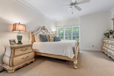 2256 Pebble Cove Westlake OH 44145